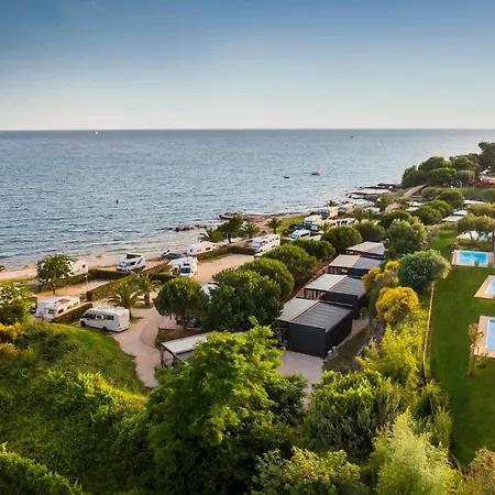Stunning In Novigrad With Swimming Pool